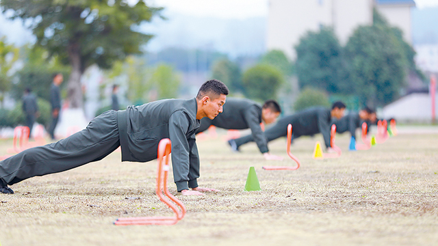《軍事體育訓練大綱》印發(fā)